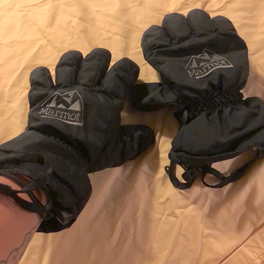 Marmot XL black ski gloves extremely comfortable